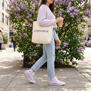 Converse Chuck Taylor All Star High Top Womens 7.5 Lavender Purple Streetwear